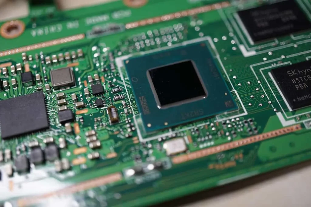 Custom printed circuit board fabrication with precision circuit traces