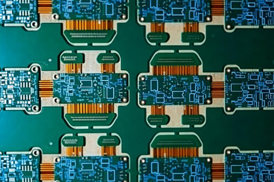 Rigid-Flex PCB with FR4 Stiffeners and Hard Gold Plating (6-Layer Custom)
